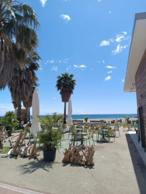 LAMBERTI Beach Apartment - 150 m from the sea - just renewed - WIFI